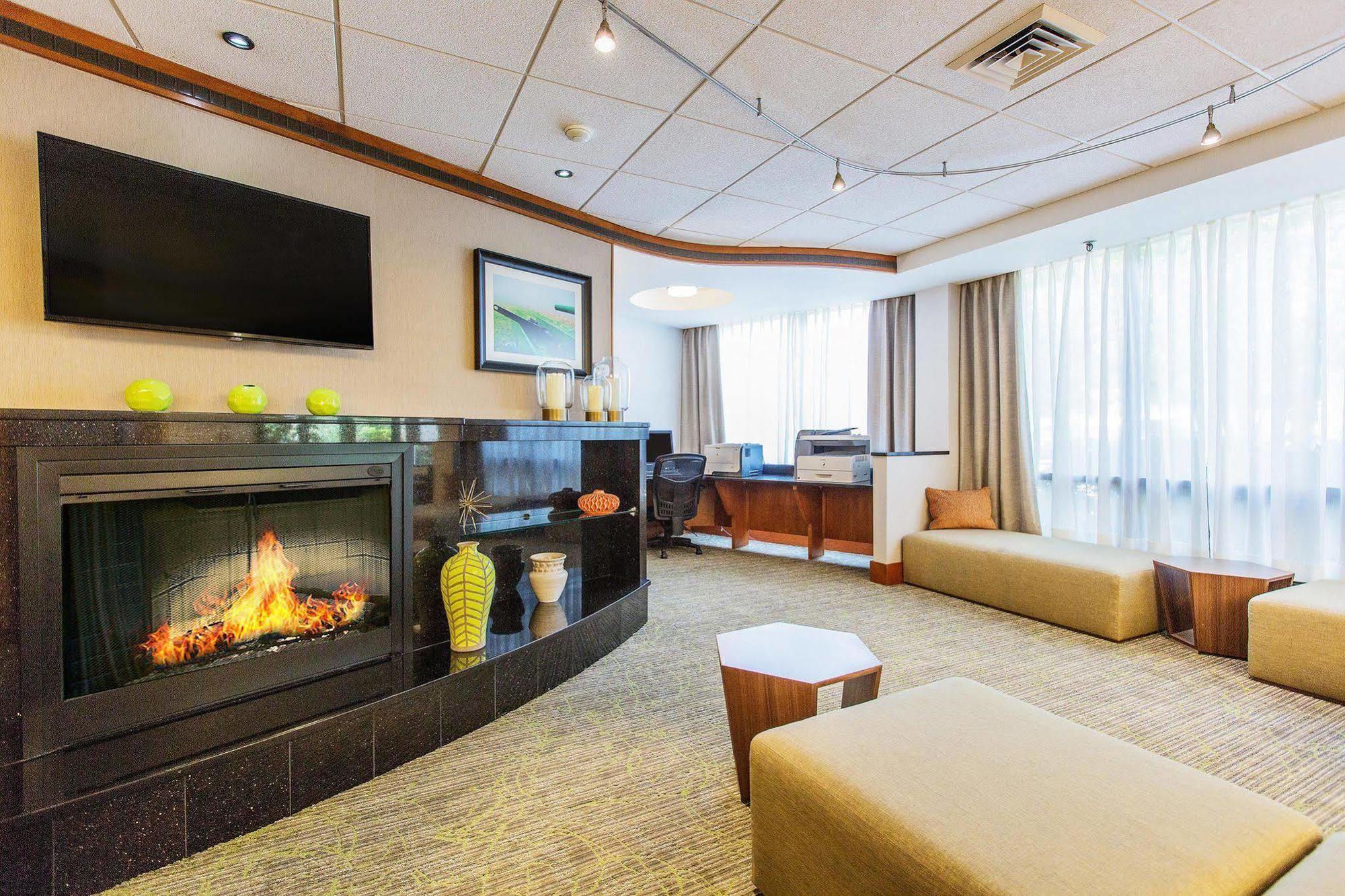 Hampton Inn Lancaster Esterno foto