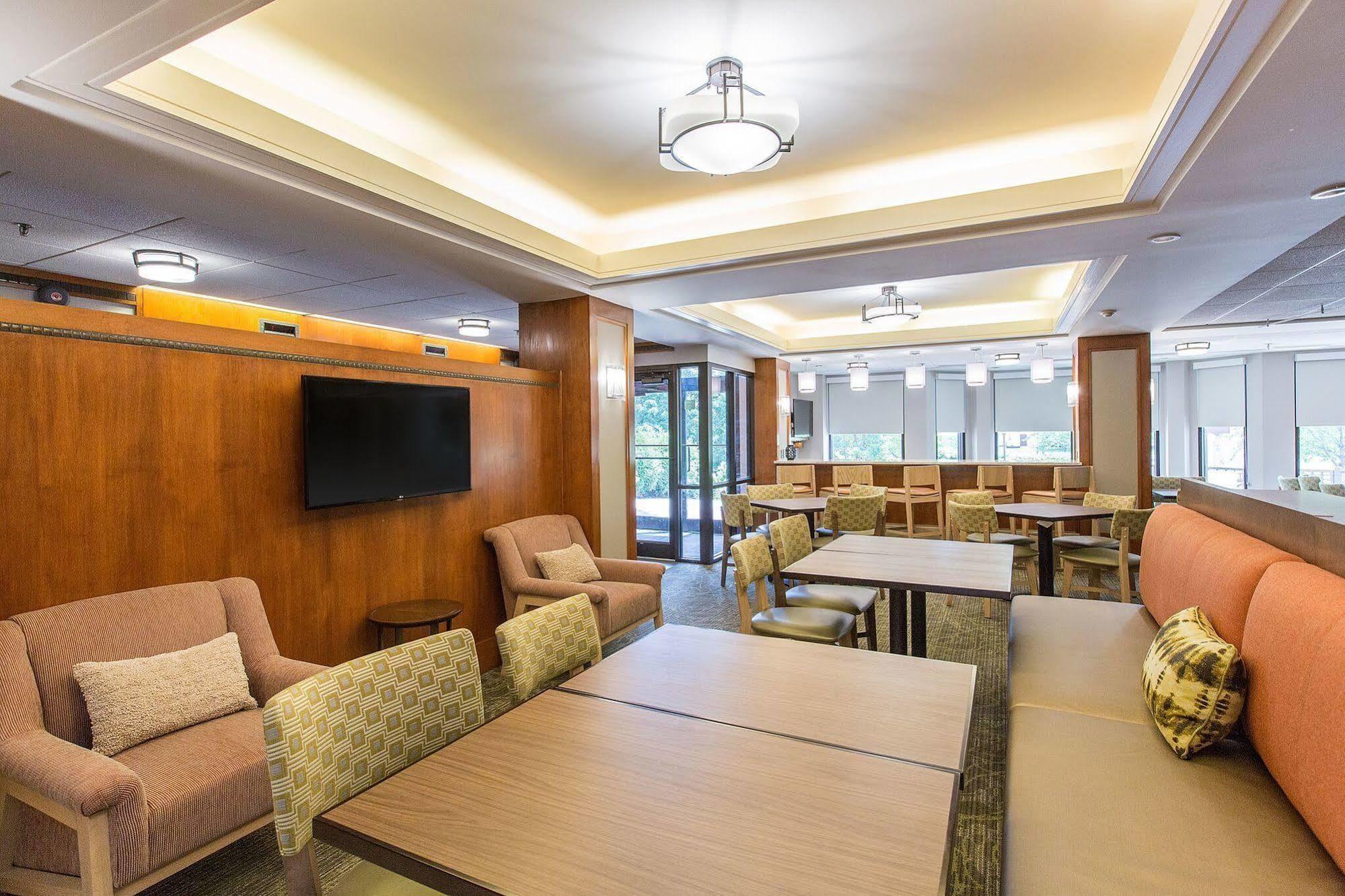 Hampton Inn Lancaster Esterno foto